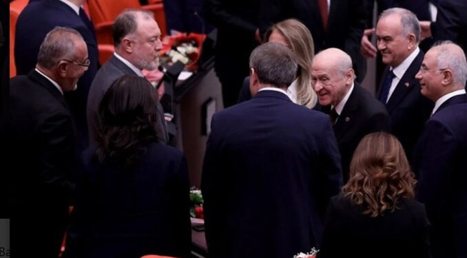 PKK’nın silah bırakma kararı Türkiye siyasetini nasıl etkiler?