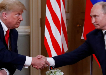 Trump ve Putin arasında kritik görüşme