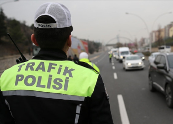 Bolu’da otoyol İstanbul yönünde trafiğe kapatıldı