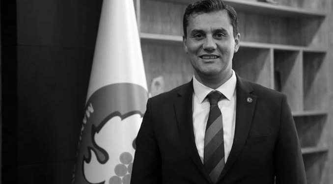 Ferdi Zeyrek hayatını kaybetti!