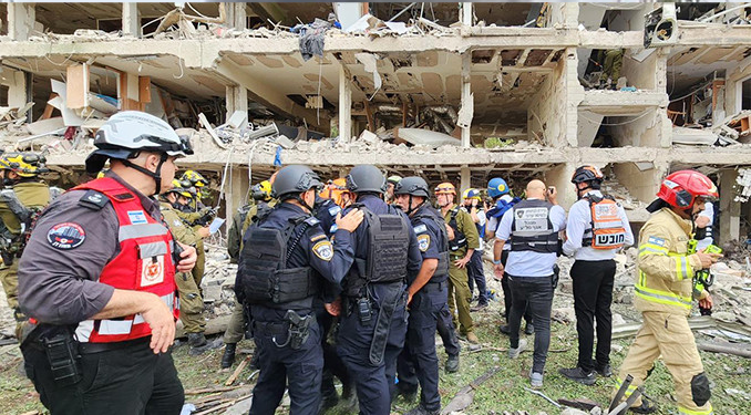 İran’dan İsrail’e şiddetli saldırı