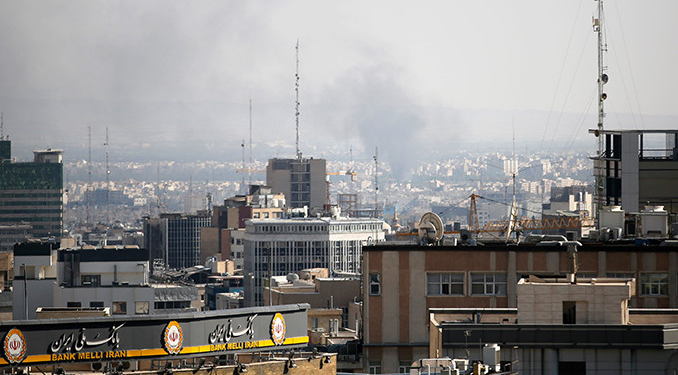 Tahran’da iki büyük patlama