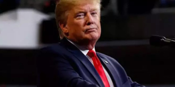 Trump, çelik ve alüminyum tarifelerini ikiye katladı