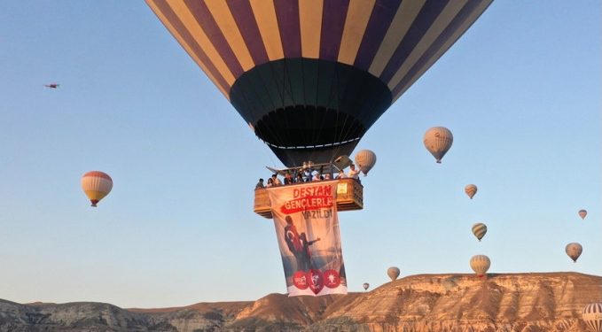 15 Temmuz anısına Kapadokya’da Türk bayrağı şöleni