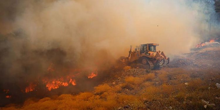 Bursa’da ekipler enerji hatlarının onarımı için mesaiye başladı