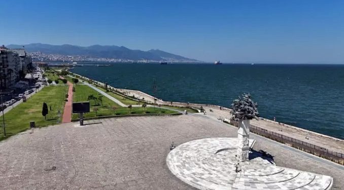 İzmir’de sıcak alarmı: Kordon boşaldı