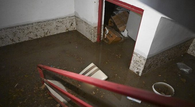 Ankara’yı sağanak vurdu: Evleri su bastı, yollar göle döndü