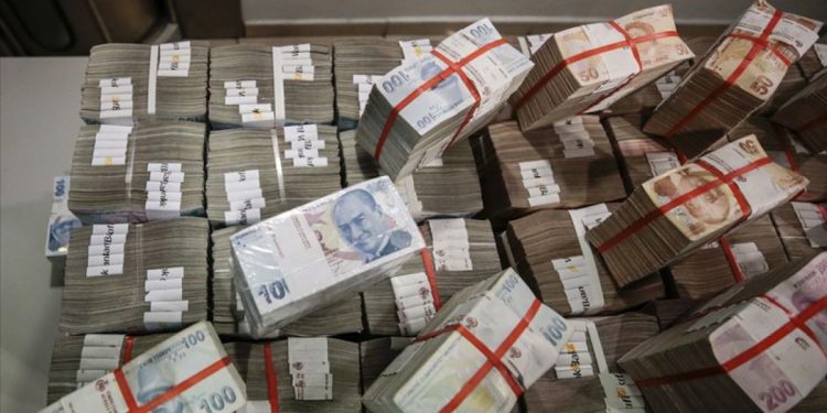 Bütçe temmuzda 24 milyarlık açık verdi