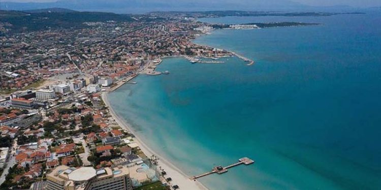 Çeşme’de su kesintisi 10 saate çıktı, tatilciler geri dönüyor