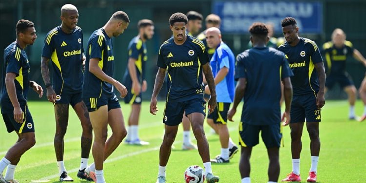 Fenerbahçe Kadıköy’de ‘tur’ arıyor