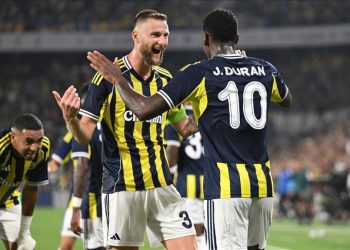 Fenerbahçe, Şampiyonlar Ligi play-off turunda Benfica ile eşleşti