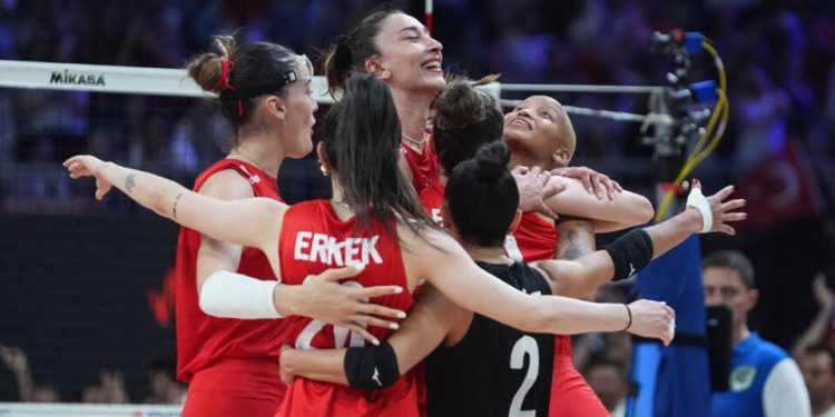 Filenin Sultanları ilk sınavında İspanya’ya karşı