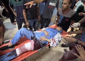 Gazze’de hastane katliamı… 5’i gazeteci 20 ölü