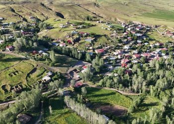 Genç çiftçilere büyük destek: Köyde kalana ev, arazi ve faizsiz kredi