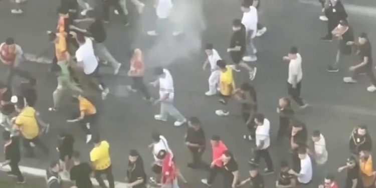 Kayseri’de Galatasaray kafilesine saldırı