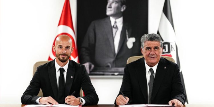 Beşiktaş, Vaclav Cerny ile sözleşme imzalandığını duyurdu