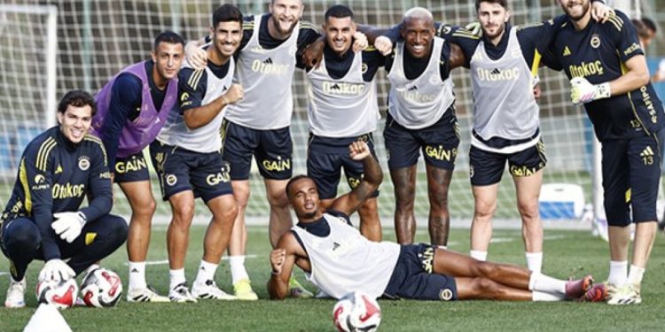 Derbi öncesi son hazırlık: Fenerbahçe kampta