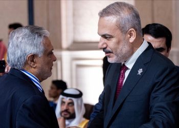 Fidan, İİT Zirvesi’nde bölge ülkeleriyle görüştü