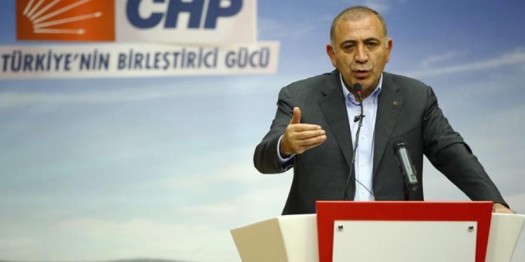 Gürsel Tekin’in CHP hakkındaki sert sözleri yeniden gündem oldu