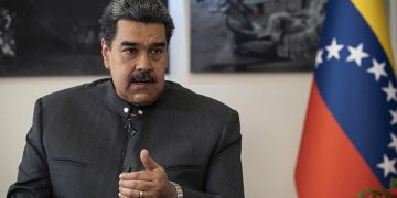 Maduro’dan ABD’ye tepki: Barıştan yanayız ama boyun eğmeyiz