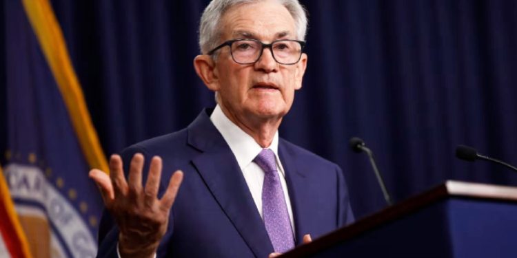 Powell’dan istihdam ve enflasyon uyarısı