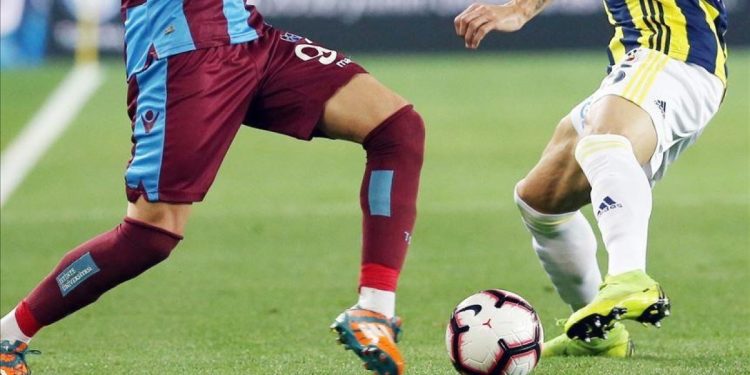 TFF’den saat güncellemesi: Fenerbahçe – Trabzonspor maç saat değişti