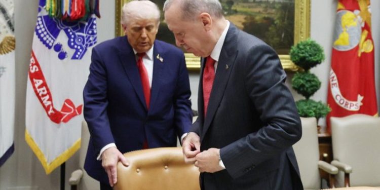 Trump’tan Cumhurbaşkanı Erdoğan’a sandalye jesti