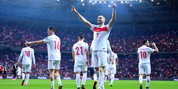 A Milliler 4 golle kazandı