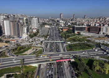 İstanbul’da trafik yoğunluğu yağışla yüzde 81’e çıktı