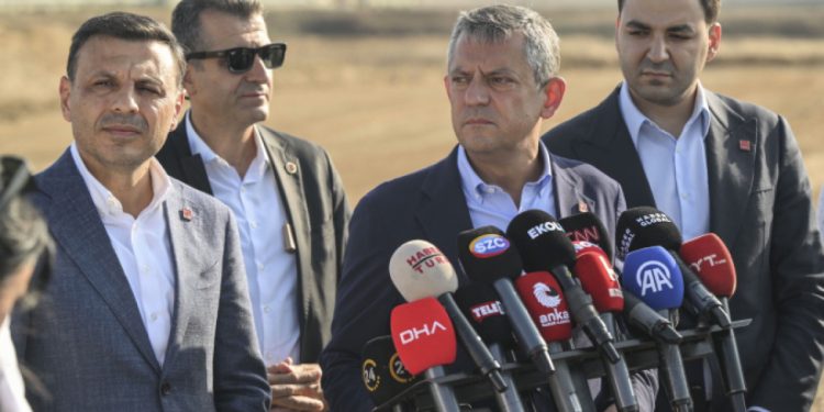 Özgür Özel’den Sumud Filosu saldırısına sert tepki: Büyük ahlaksızlık