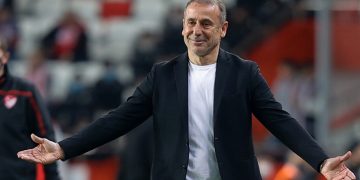 Abdullah Avcı, Süper Lig’e yine Karadeniz’de dönüyor