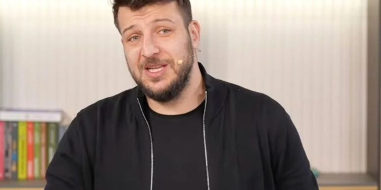 Batuhan Karadeniz’e yasa dışı bahisten kırmızı bülten çıkarıldı