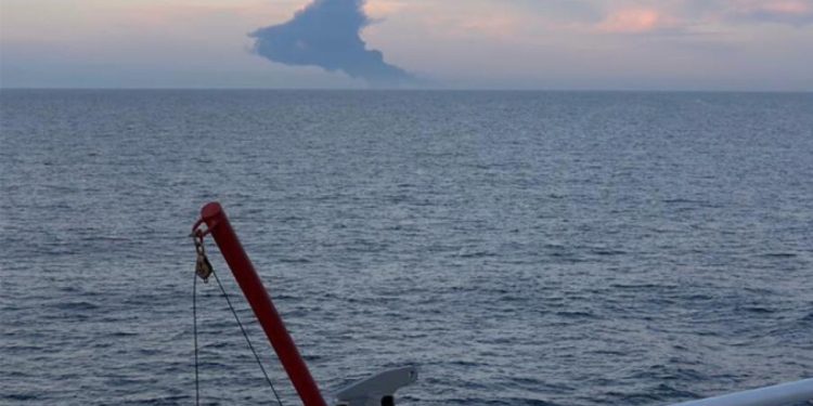 Karadeniz’de 25 mürettebatı olan tankerde patlama!