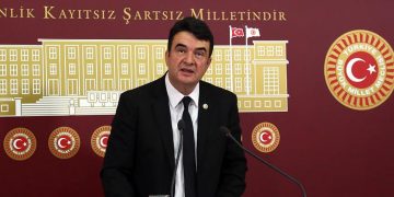 Mahkeme eski CHP vekili Baydar’ın ihraç kararını askıya aldı