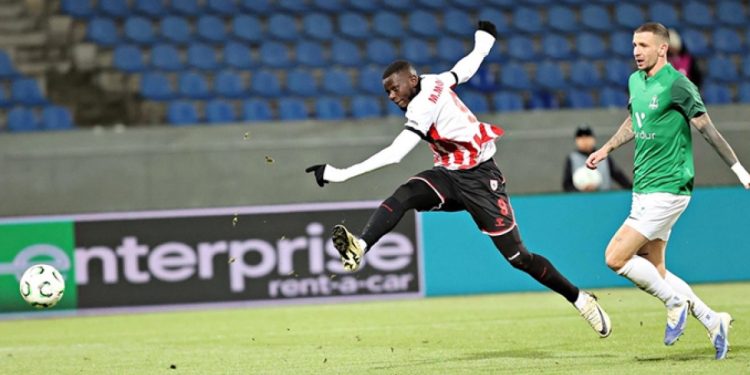 Samsunspor liderlik koltuğunu bırakmadı