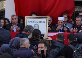 Manisa’da gözyaşları sel oldu! Gülşah Başkana hüzünlü veda