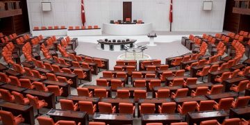 Özel ve Başarır dahil 7 vekile 10 dokunulmazlık fezkesi