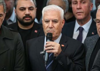 Bursa’da Başkan Bozbey’e saldırı girişimi: Serbest bırakıldılar