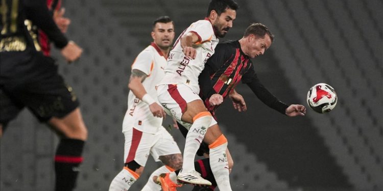 Galatasaray Karagümrük deplasmanında kazandı, liderliğini korudu