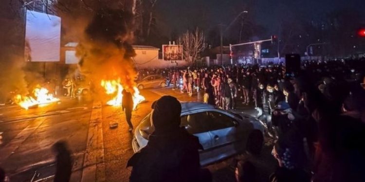 İran’da bilanço ağırlaşıyor: 2 bin 615 ölü