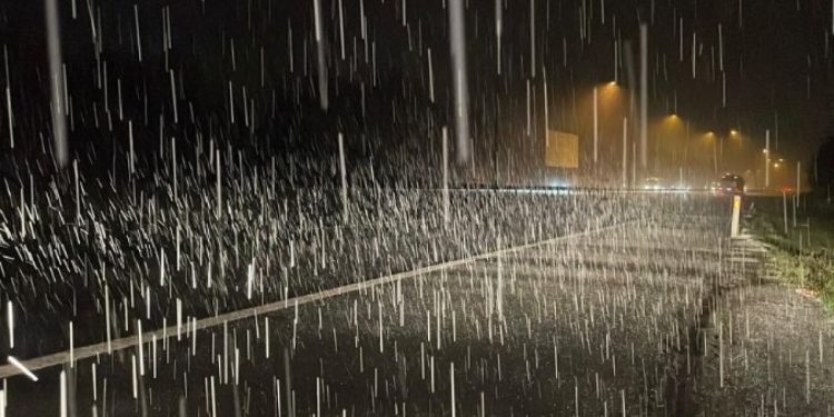 İstanbul’da kar yağışı etkili oldu