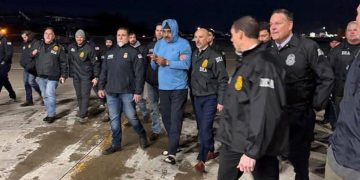 Maduro ve eşi New York’a getirildi