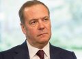 Medvedev’den ABD’ye mesaj: Rusya ile oyun oynama