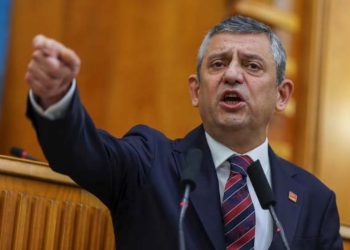 Özgür Özel, Yunan vekile haddini bildirdi