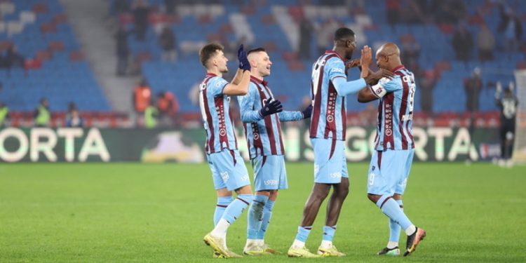 Trabzonspor Kasımpaşa’yı 2-1 mağlup etti
