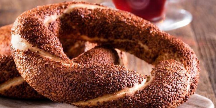 Yeni yılın ilk gününde simit fiyatına zam yapıldı