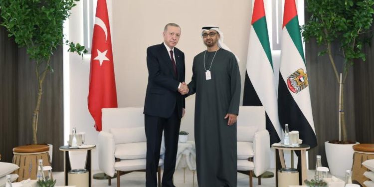 Erdoğan ile görüşmede Al Nahyan rahatsızlandı