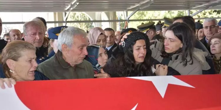 Şehit Hava Pilot Binbaşı İbrahim Bolat son yolculuğuna uğurlandı
