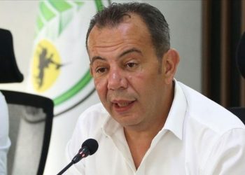 “İrtikap” soruşturması: Tanju Özcan adliyede