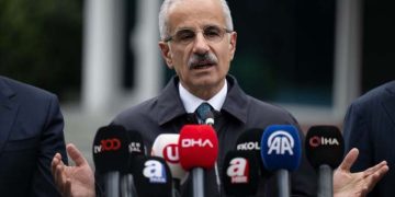 Bakan Uraloğlu açıkladı: 9 ülkeye uçuşlar iptal